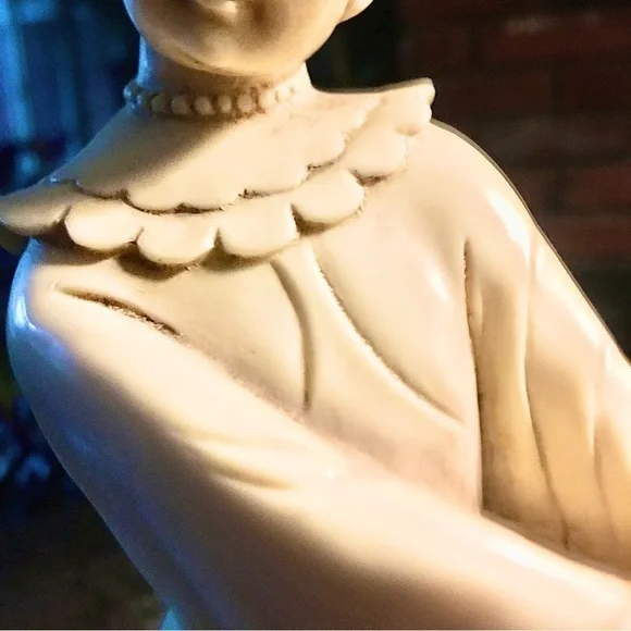 ASIAN LADY STATUE MADE IN ITALY COMPOSITION SIGNED BY ARTIST AND RESEMBLES IVORY - Picture 11 of 12